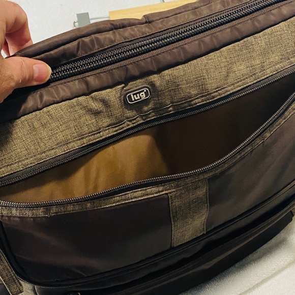 LUG Hula Hoop Diaper / Duffle Bag with Shoulder Straps - Chocolate Brown - Picture 6 of 16